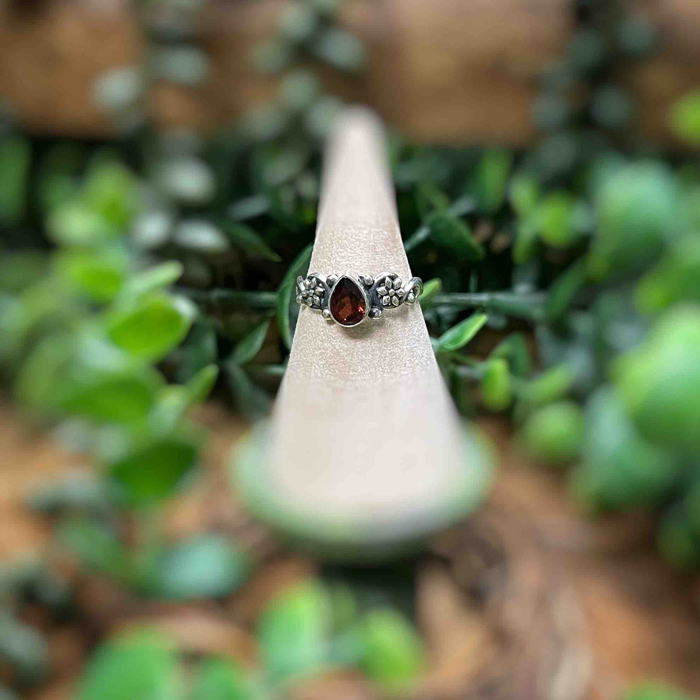Garnet w/ Flowers - Sterling Silver Ring