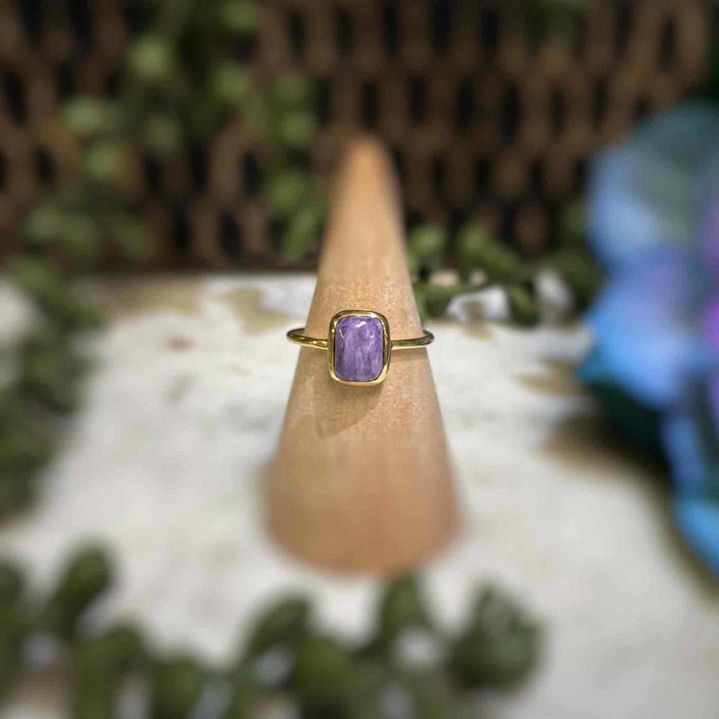 Charoite - 18k Gold Ring