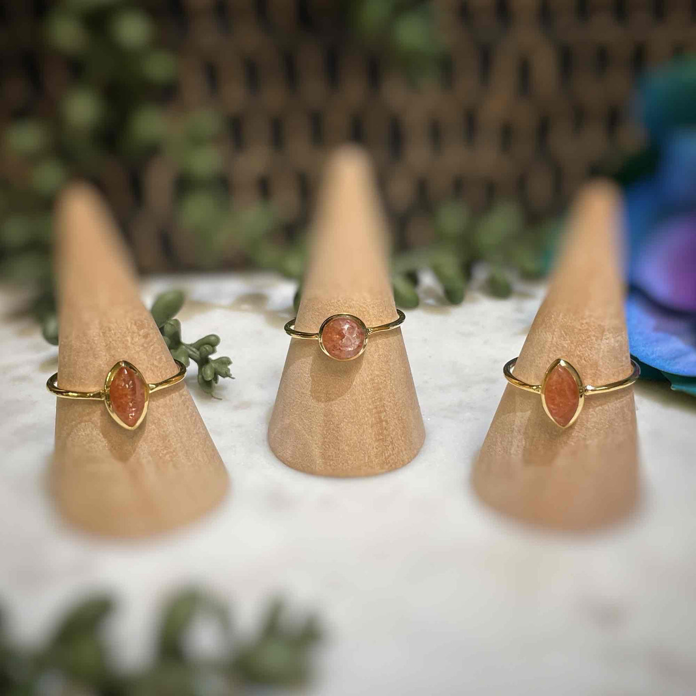 Sunstone - 18k Gold Ring