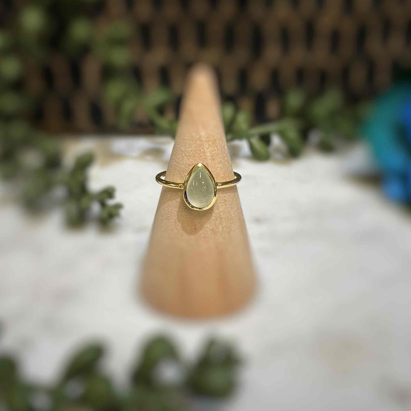 Prehnite - 18k Gold Ring