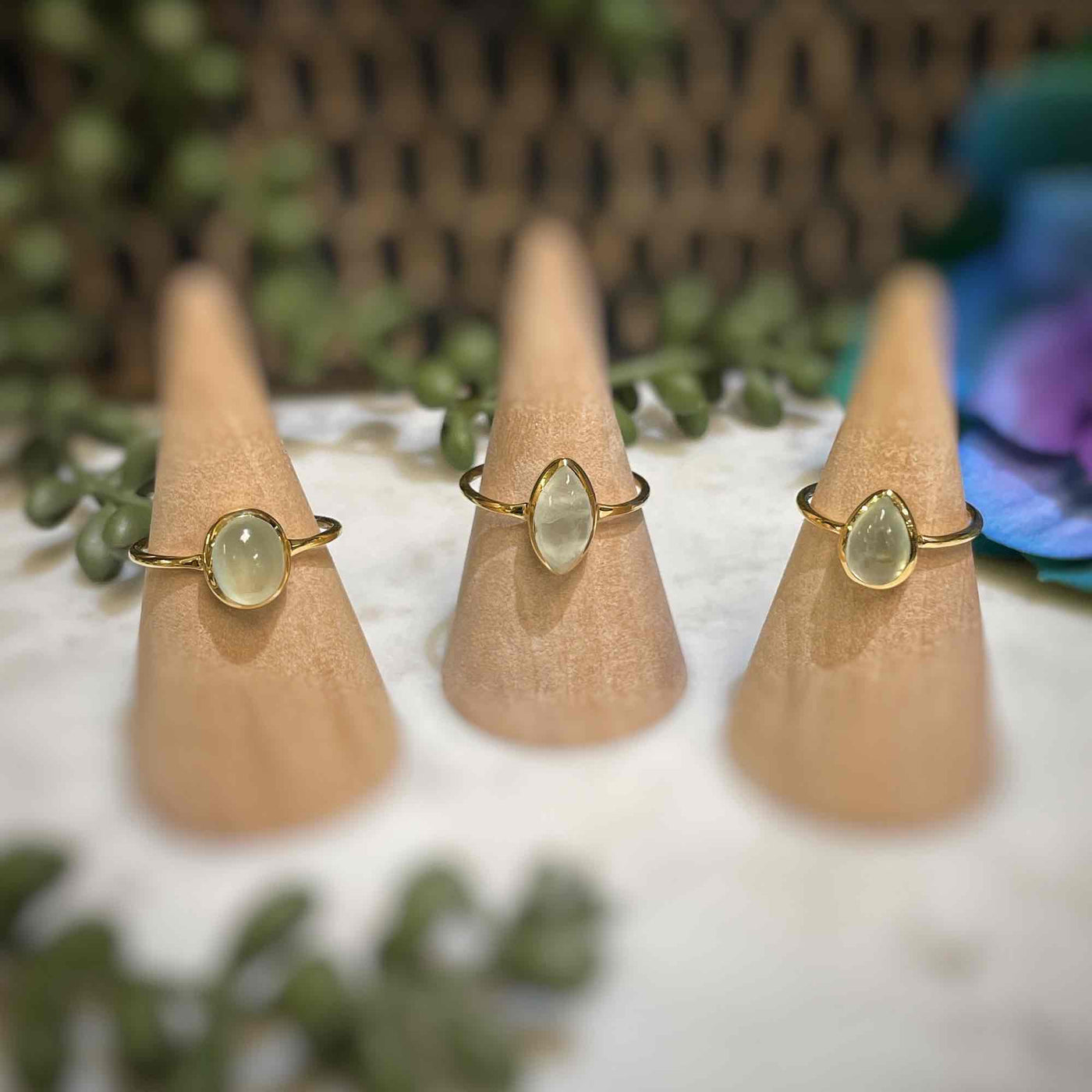 Prehnite - 18k Gold Ring
