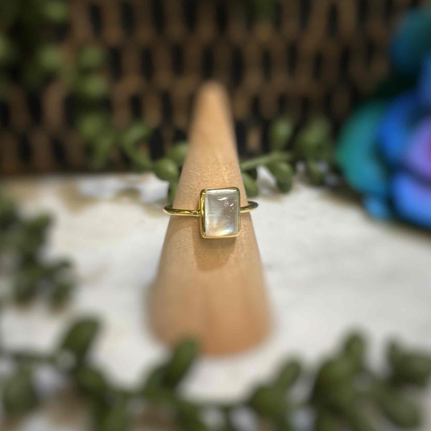 Rainbow Moonstone - 18k Gold Ring