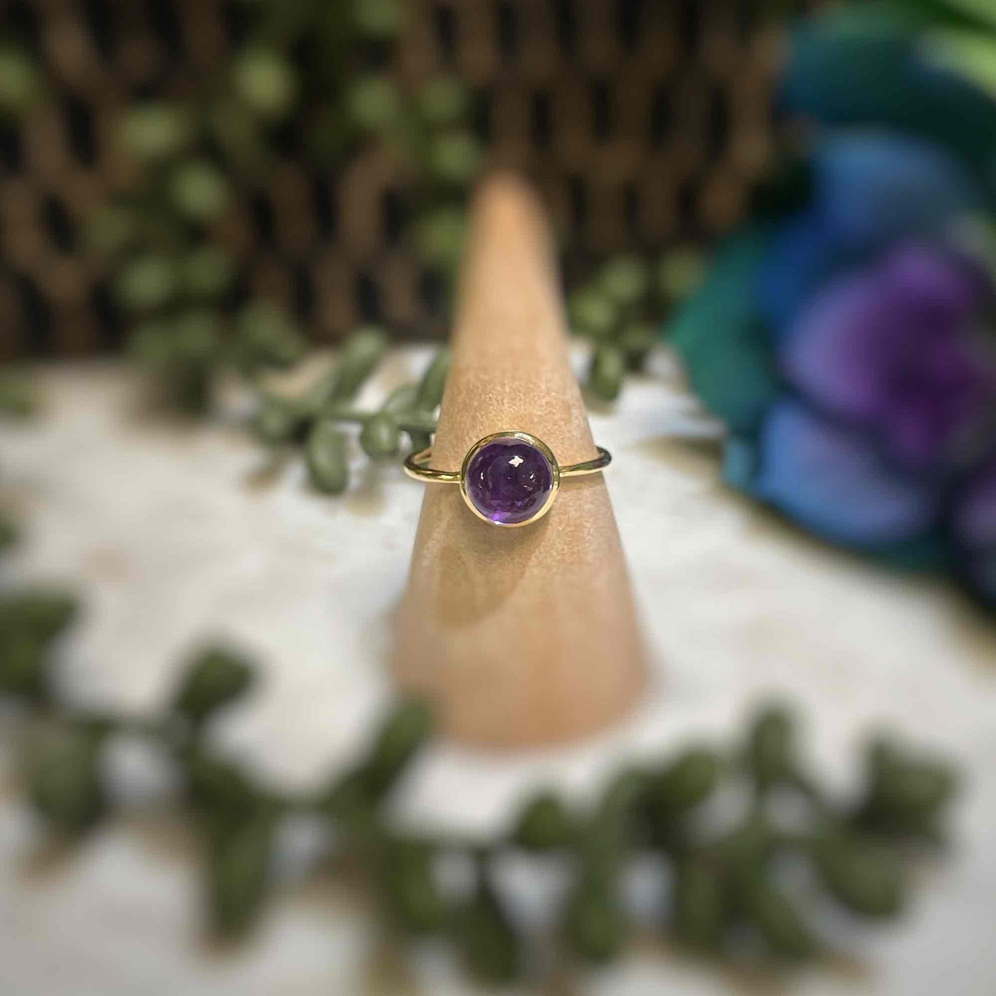Amethyst - 18k Gold Ring