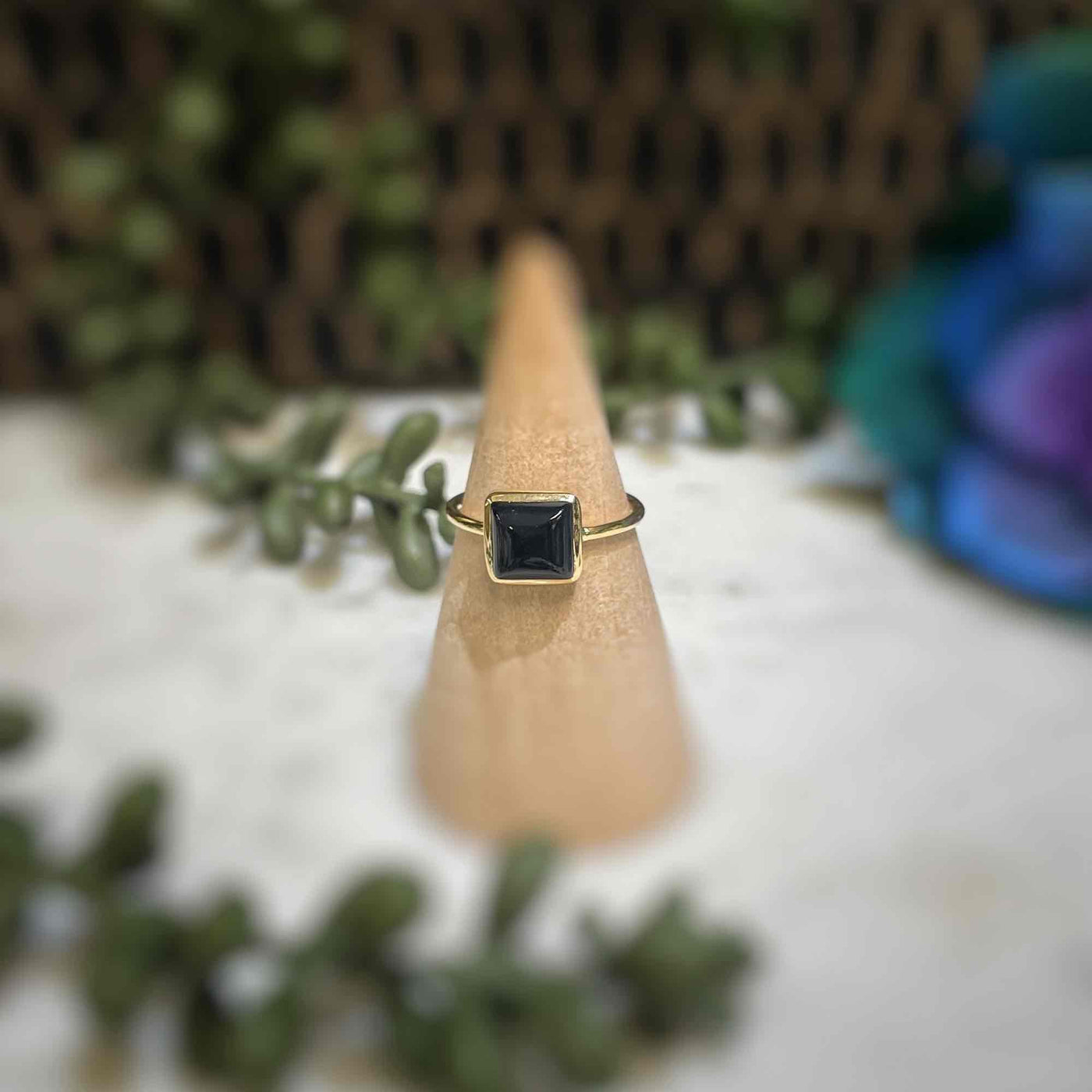 Black Onyx - 18k Gold Ring