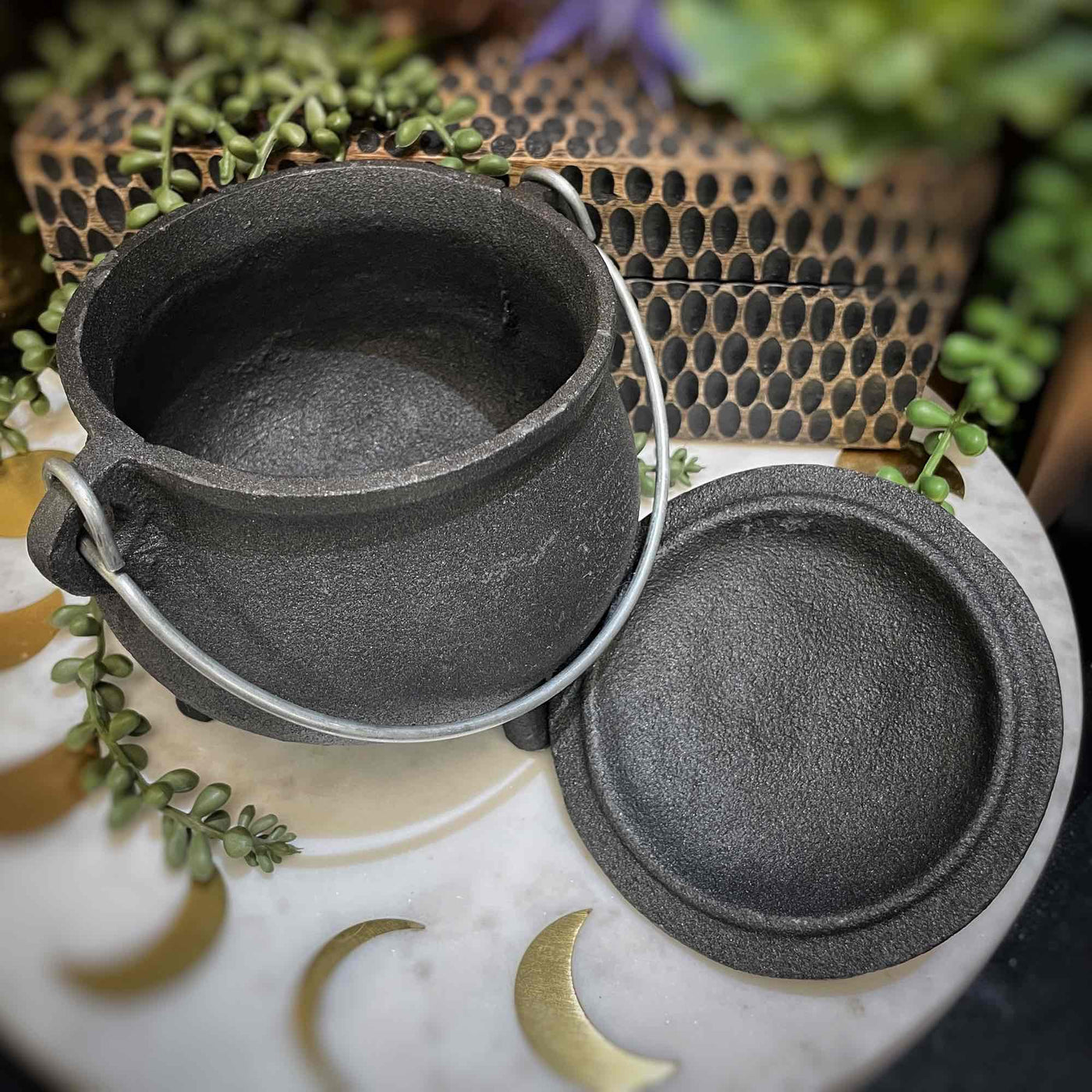 Cauldron Cast Iron - 6.0" - with Lid