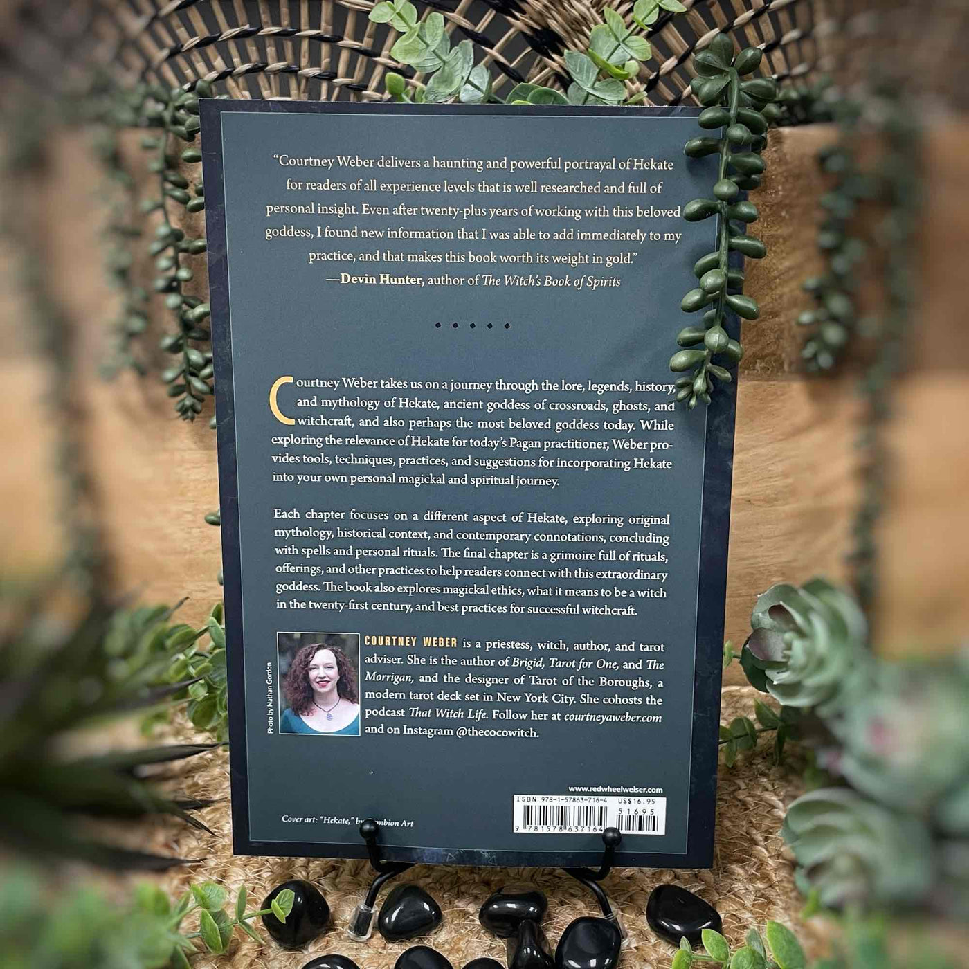 Hekate: Ancient Goddess Witchcraft Book