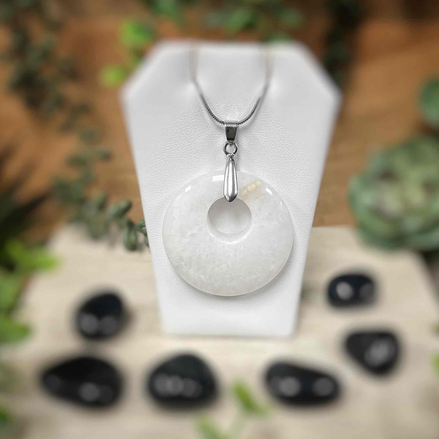 Quartz - Flat Round Donut Shape - Necklace