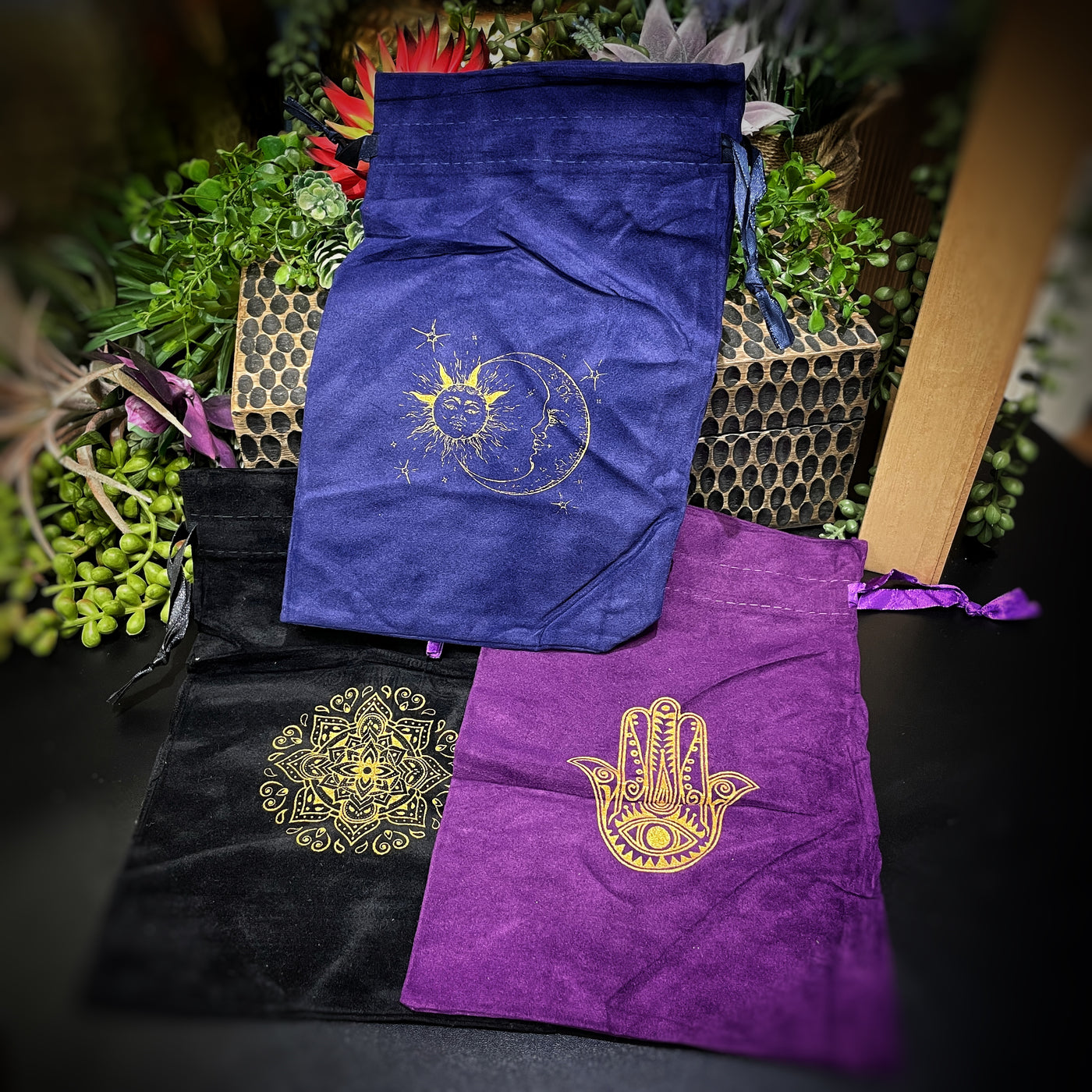 Velvet Storage Bag for Tarot Decks - Crystals & More 6" x 8.5"