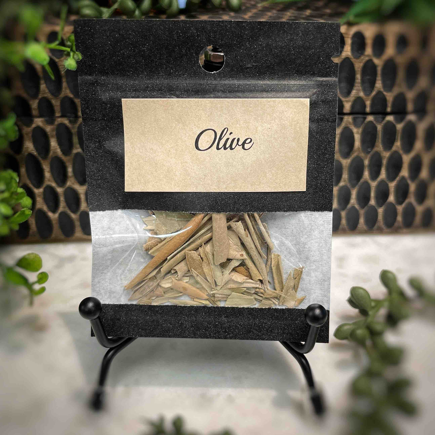 Olive   -  1g