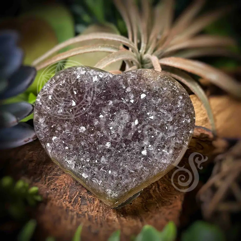 Amethyst Druzy Heart - F393 Crystals