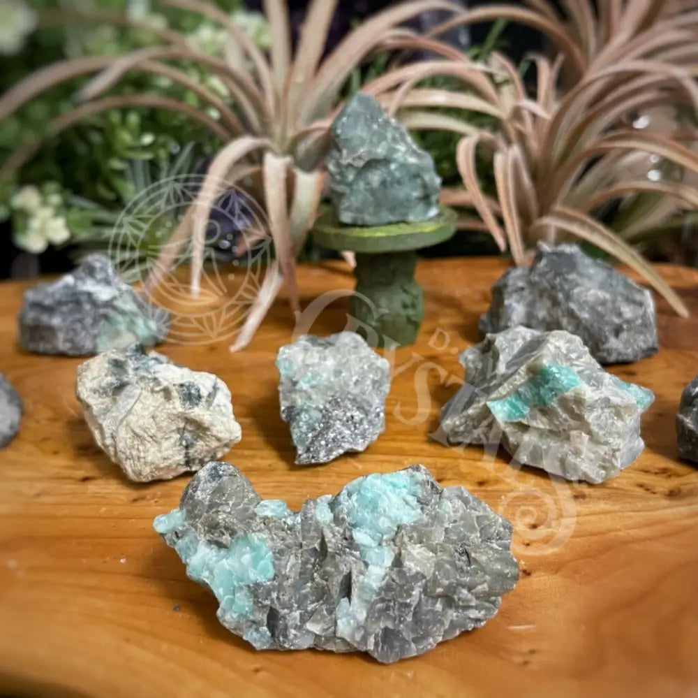 Raw - Emerald 0.75 2 Crystals