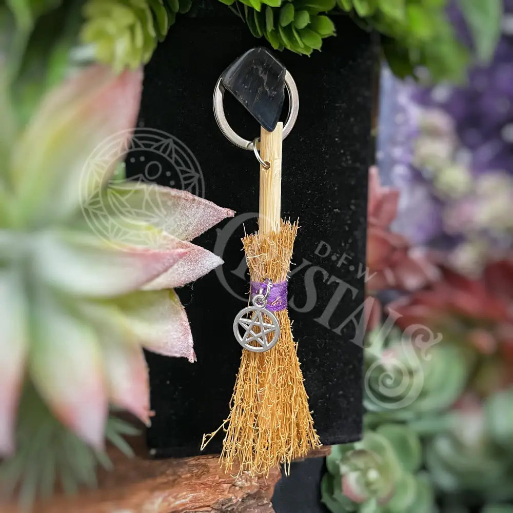 Lucky Broomstick Keyring - Pentacle