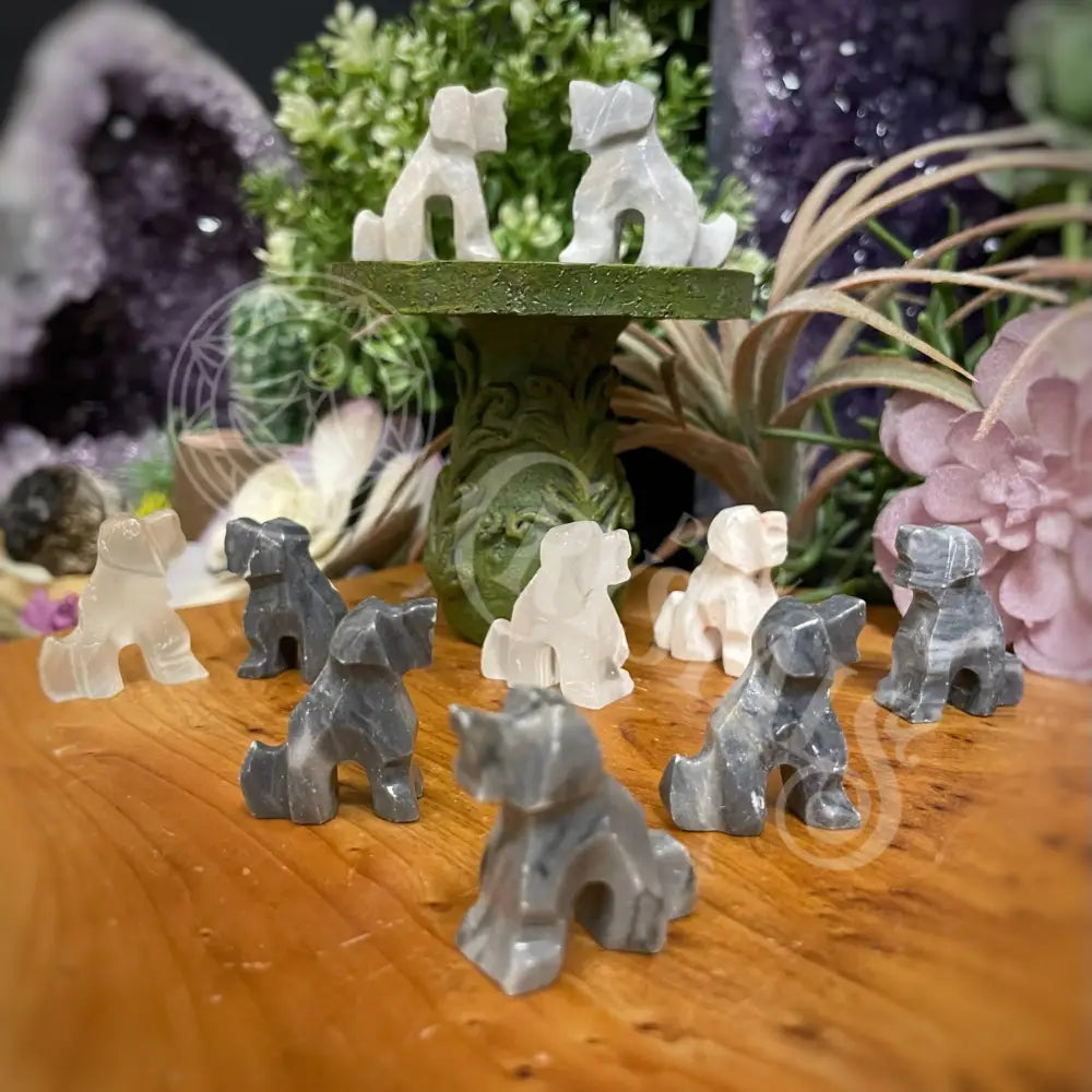 Animal - Dog Sitting Onyx 1 Crystals Carvings