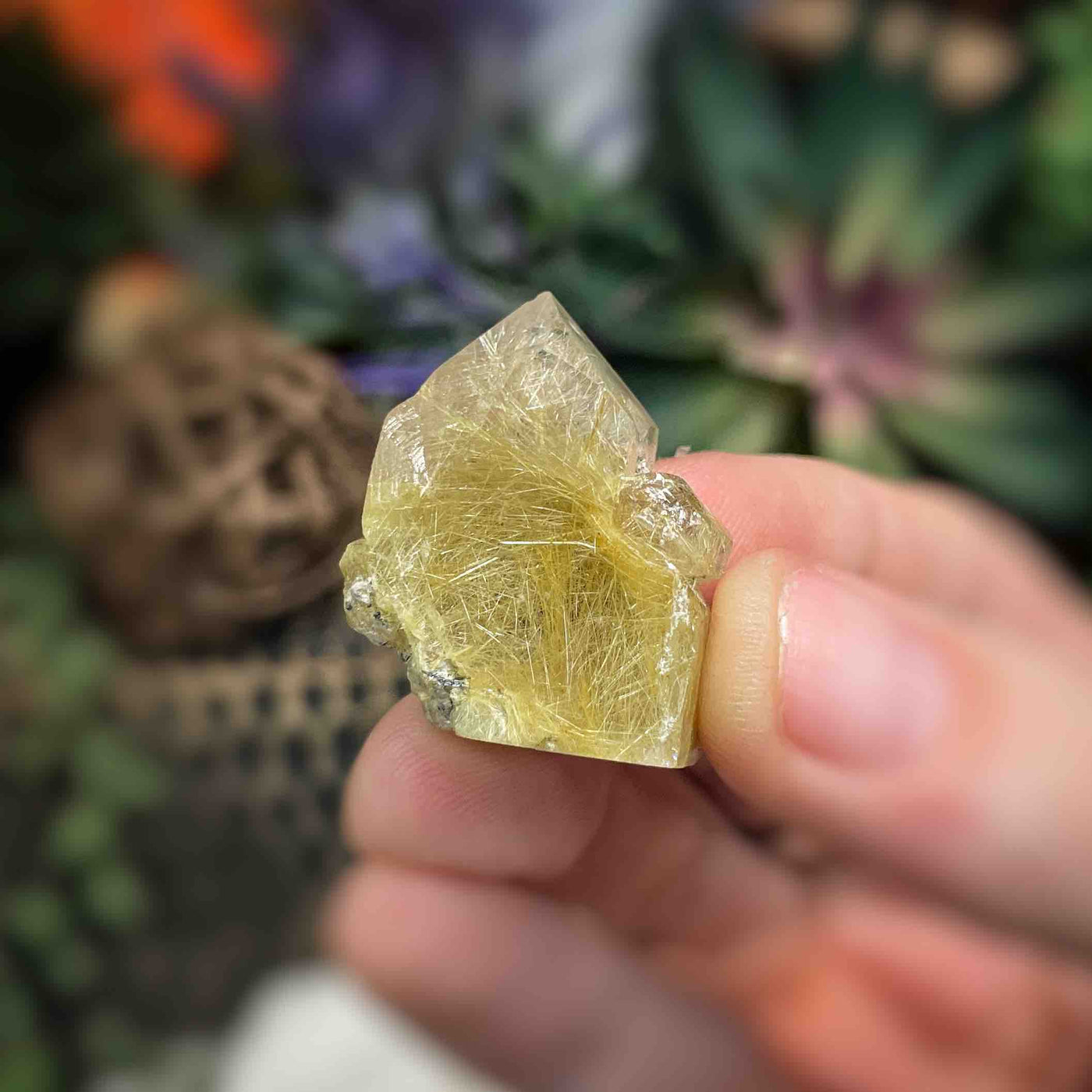 Rutilated Quartz -  Point - QQ564 - 0.9"x1.1"