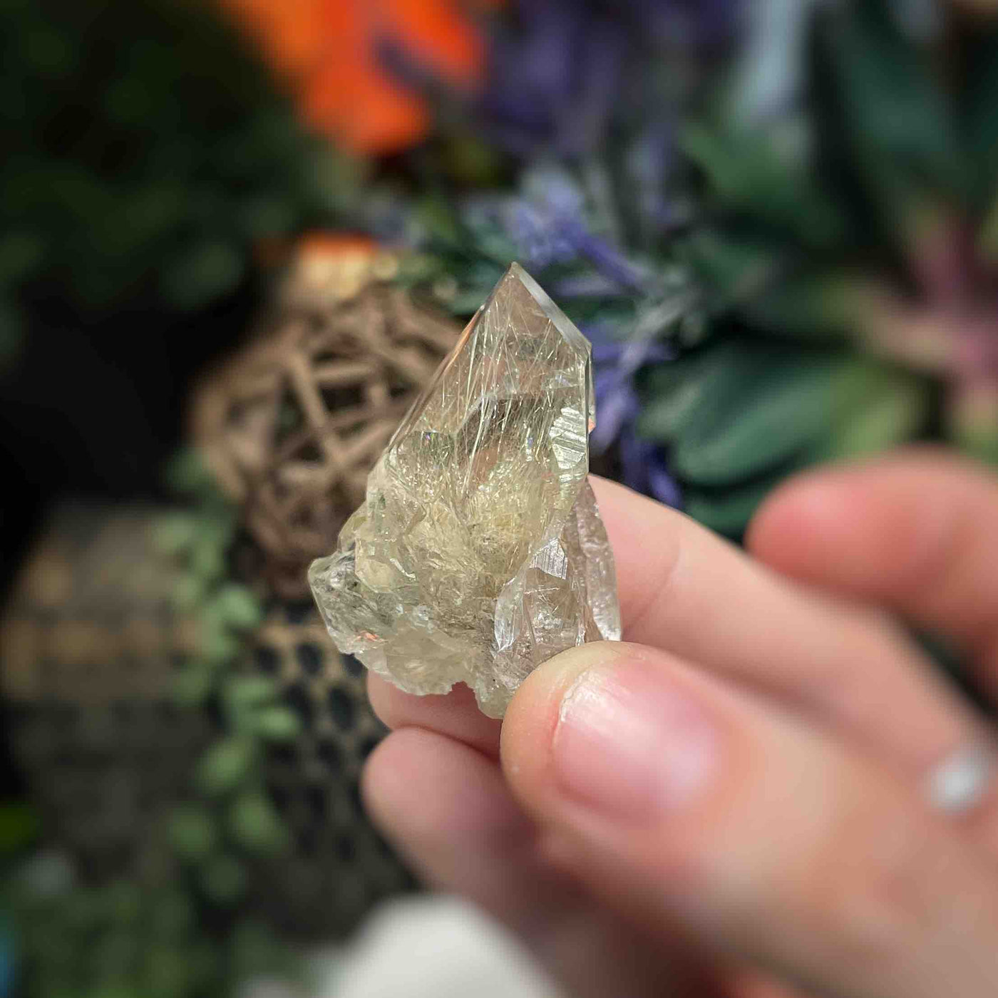 Rutilated Quartz -  Point - QQ571 - 1.1"x1.4"